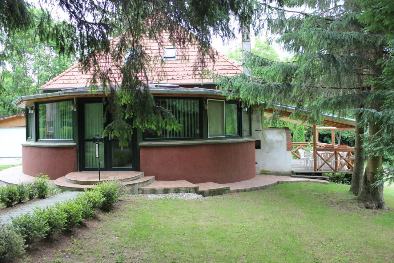Bed and Breakfast Nagy-Magyarország Park Isztimér Exterior foto