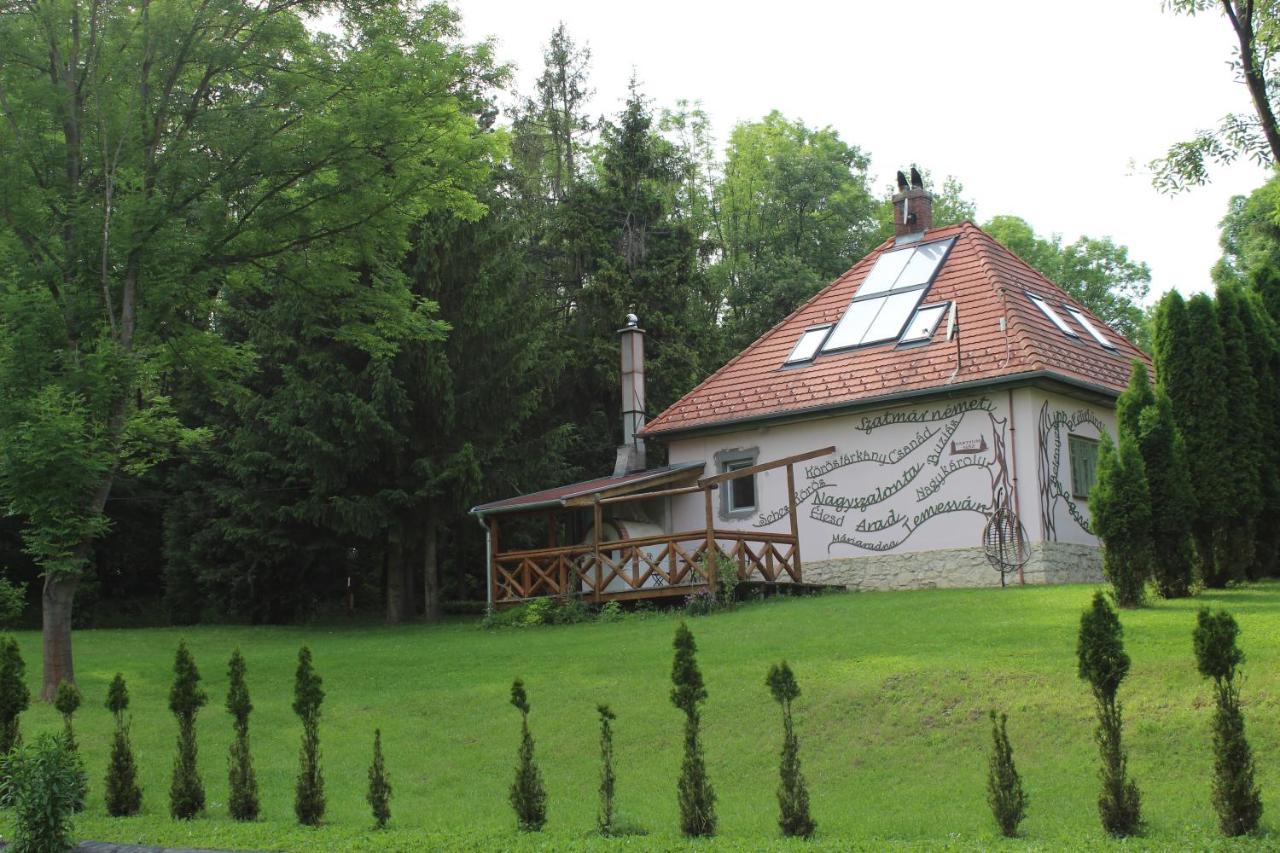Bed and Breakfast Nagy-Magyarország Park Isztimér Exterior foto