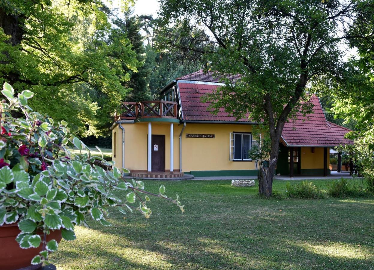 Bed and Breakfast Nagy-Magyarország Park Isztimér Exterior foto